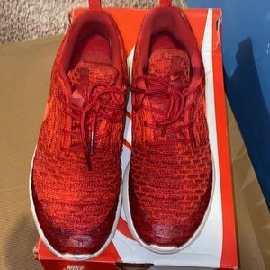 Nike Roshe One Flyknit with Box